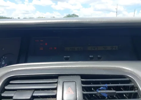 2003 Toyota Avalon Xl from USA, damaged, VIN 4T1BF28B33U306112